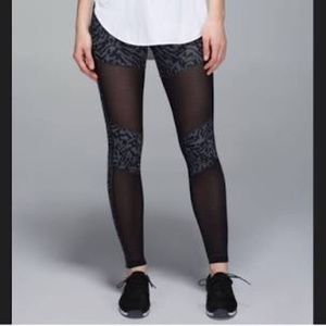 Lululemon Hot to Street Pant size 4